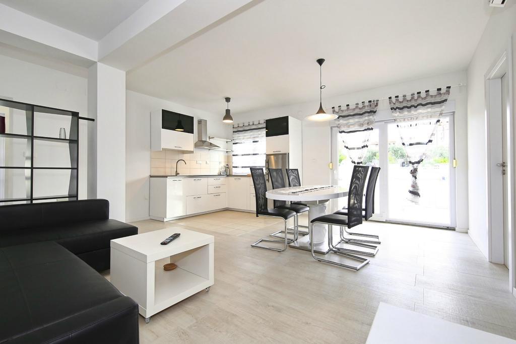 Apartments Matkovic Sveti Filip i Jakov Esterno foto