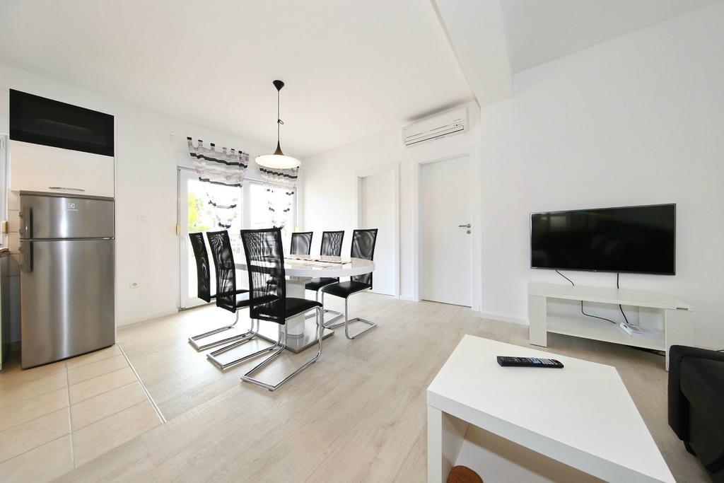 Apartments Matkovic Sveti Filip i Jakov Esterno foto