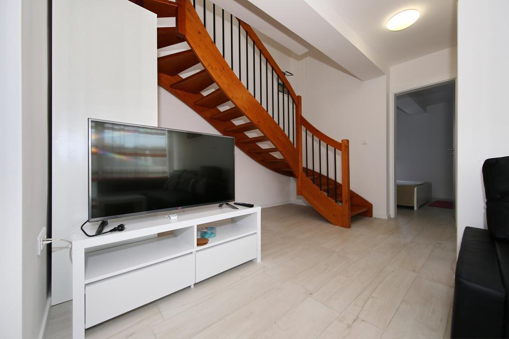 Apartments Matkovic Sveti Filip i Jakov Esterno foto