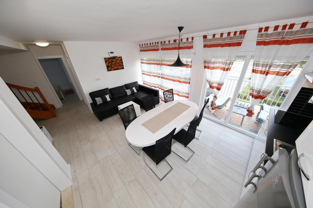 Apartments Matkovic Sveti Filip i Jakov Esterno foto