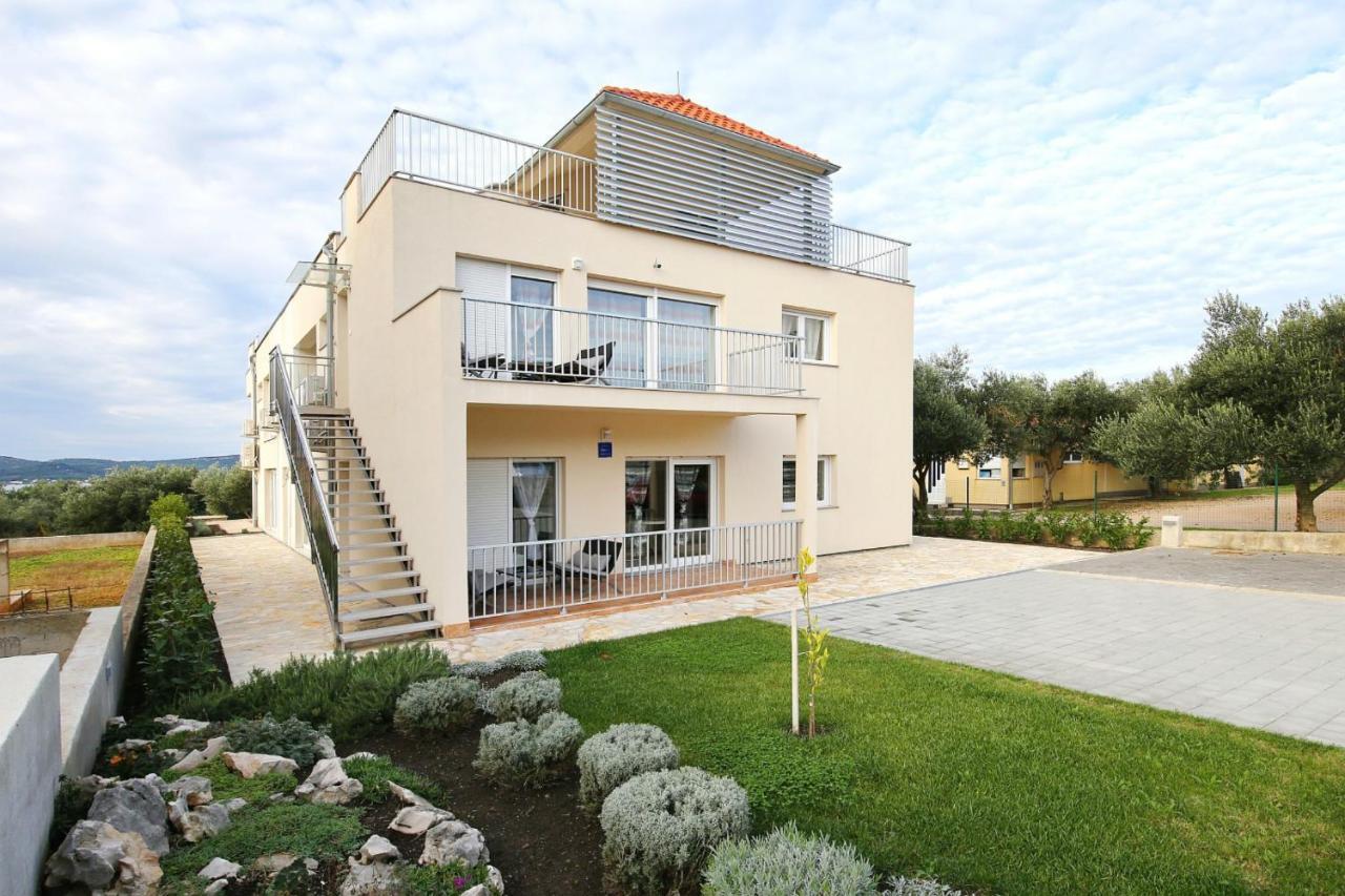 Apartments Matkovic Sveti Filip i Jakov Esterno foto