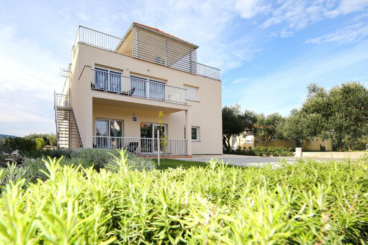 Apartments Matkovic Sveti Filip i Jakov Esterno foto